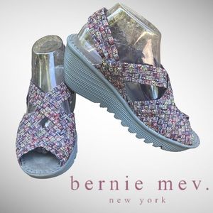 Bernie Mev Brighten Woven Wedges Sandals Rainbow Size: 40 EU or 9 US Platform